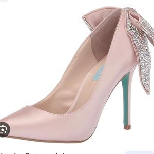 Betsey Johnson rhinestone heels pale pink sz 6.5